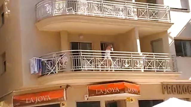 نقاب زیبایی نشان می دانلود رایگان فیلم سکسی فول اچ دی دهد یک مرد برهنه بدن