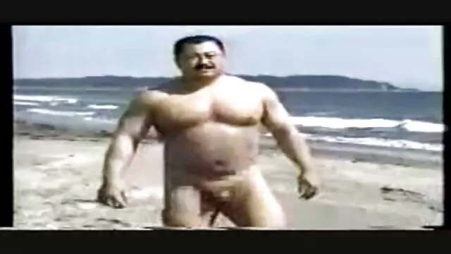 مرد طاس fucks در سایت سکسی فول اچ دی یک بلند و باریک مکزیکی